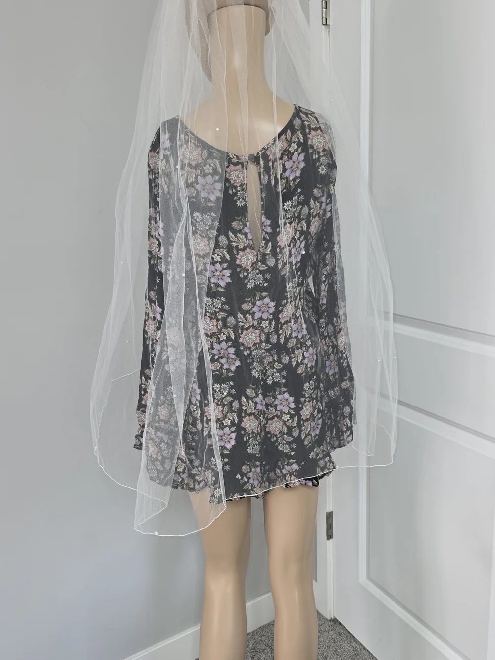 Vintage two-tier tulle bridal veil adorned delicate scattered pearls 36